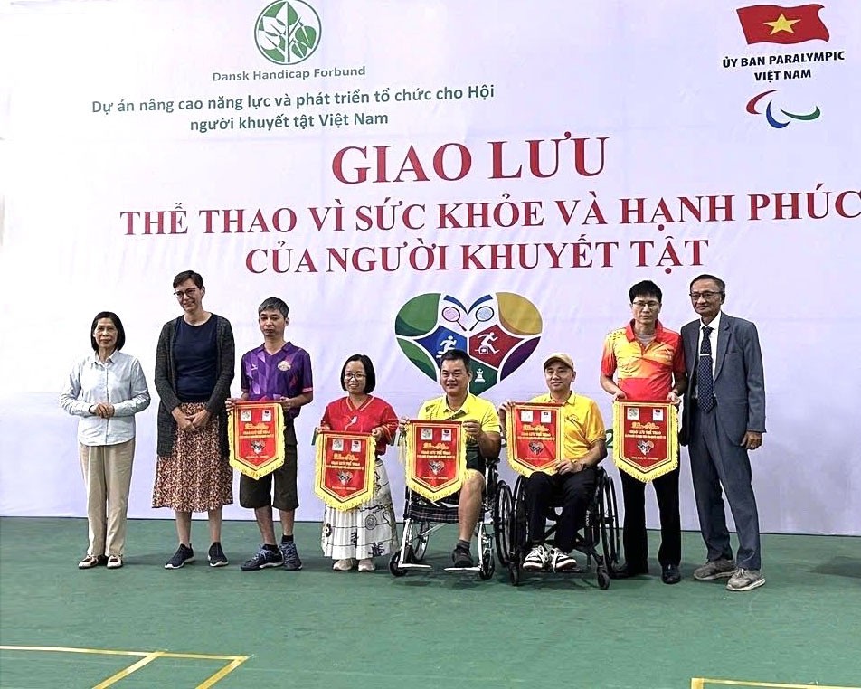 1762943498-1291276090-khai-m-c-giao-l-u-th-thao-cho-ng-i-khuy-t-t-t-n-m-2025-1792725428-1792731578.jpg
