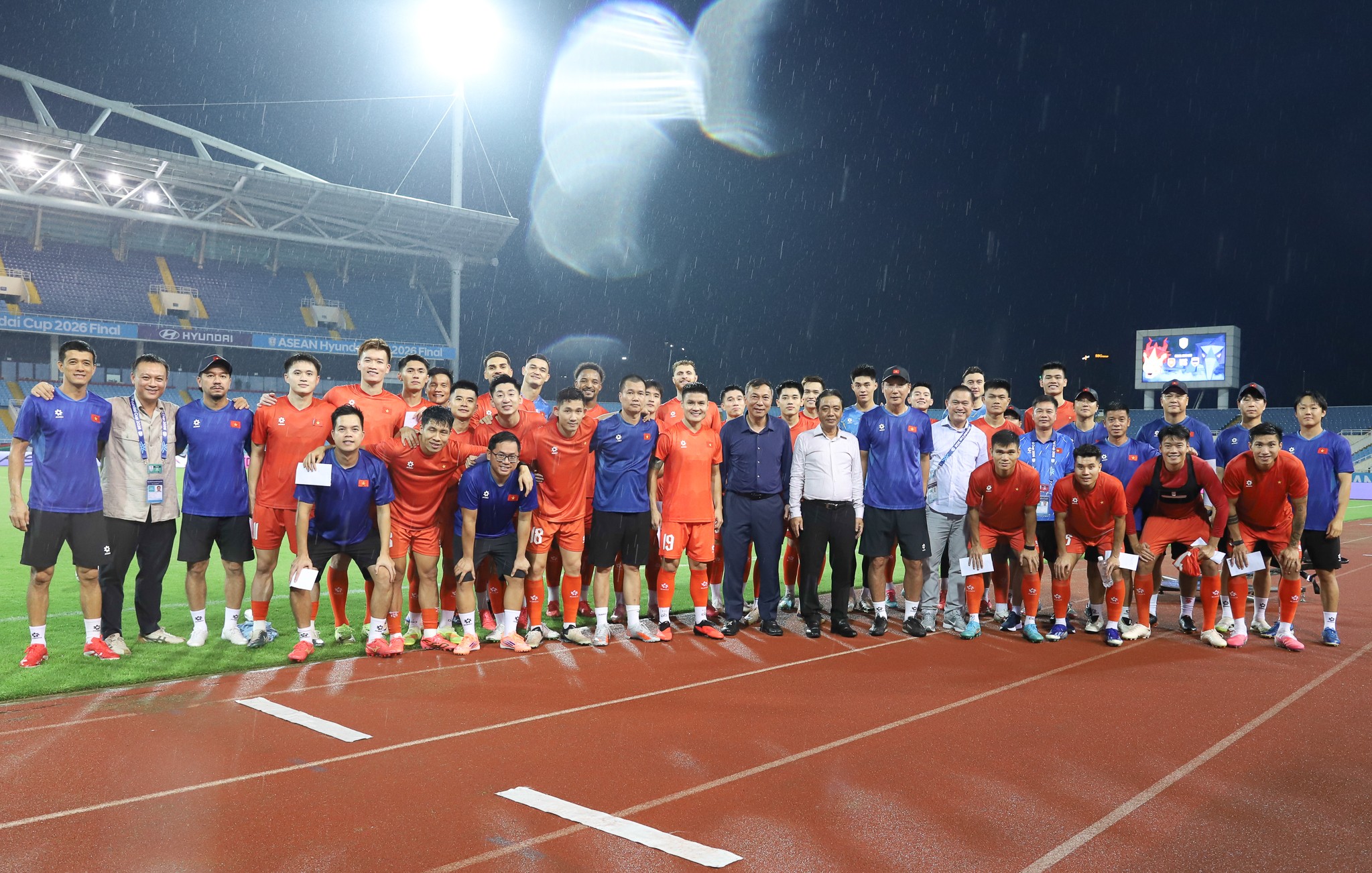 vff-wm-17-1787703200.jpg