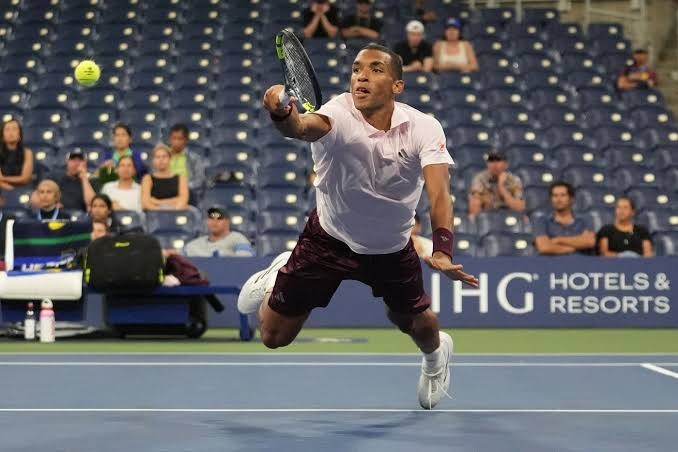 auger-aliassime-1788506589.jpg