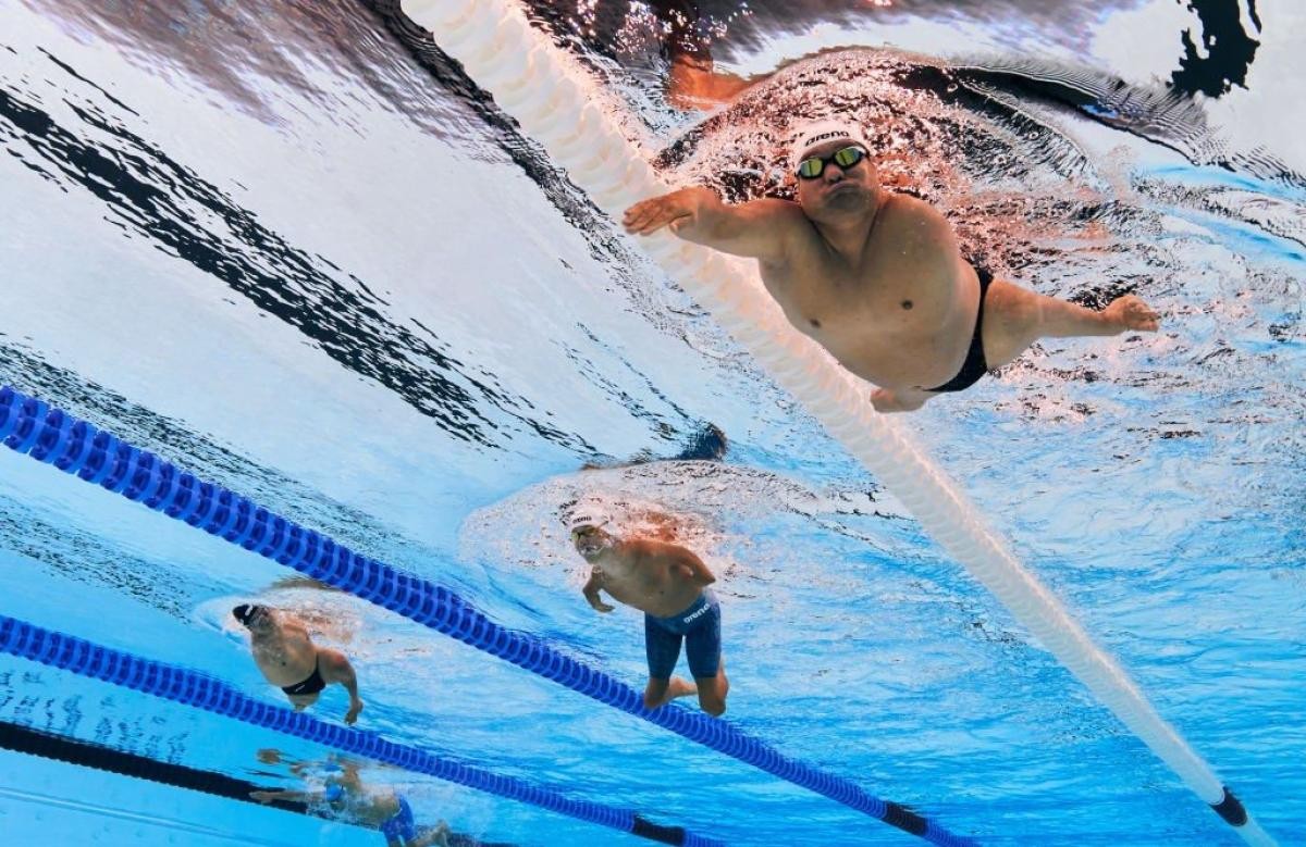 para-swim-1791880653.jpg