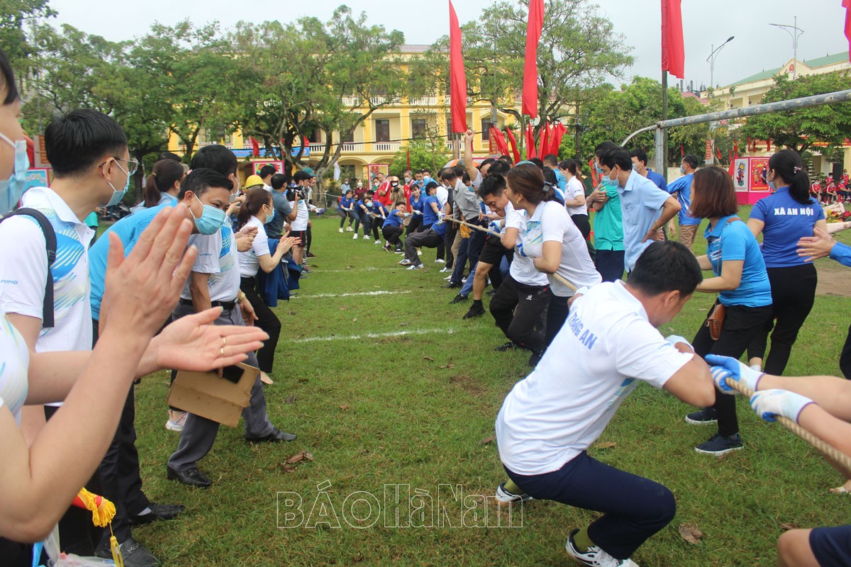 binh-luc-1650100903.jpg