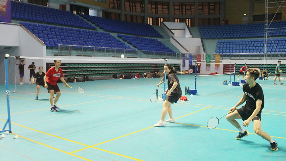 cau-long-sg-1650939599.jpg