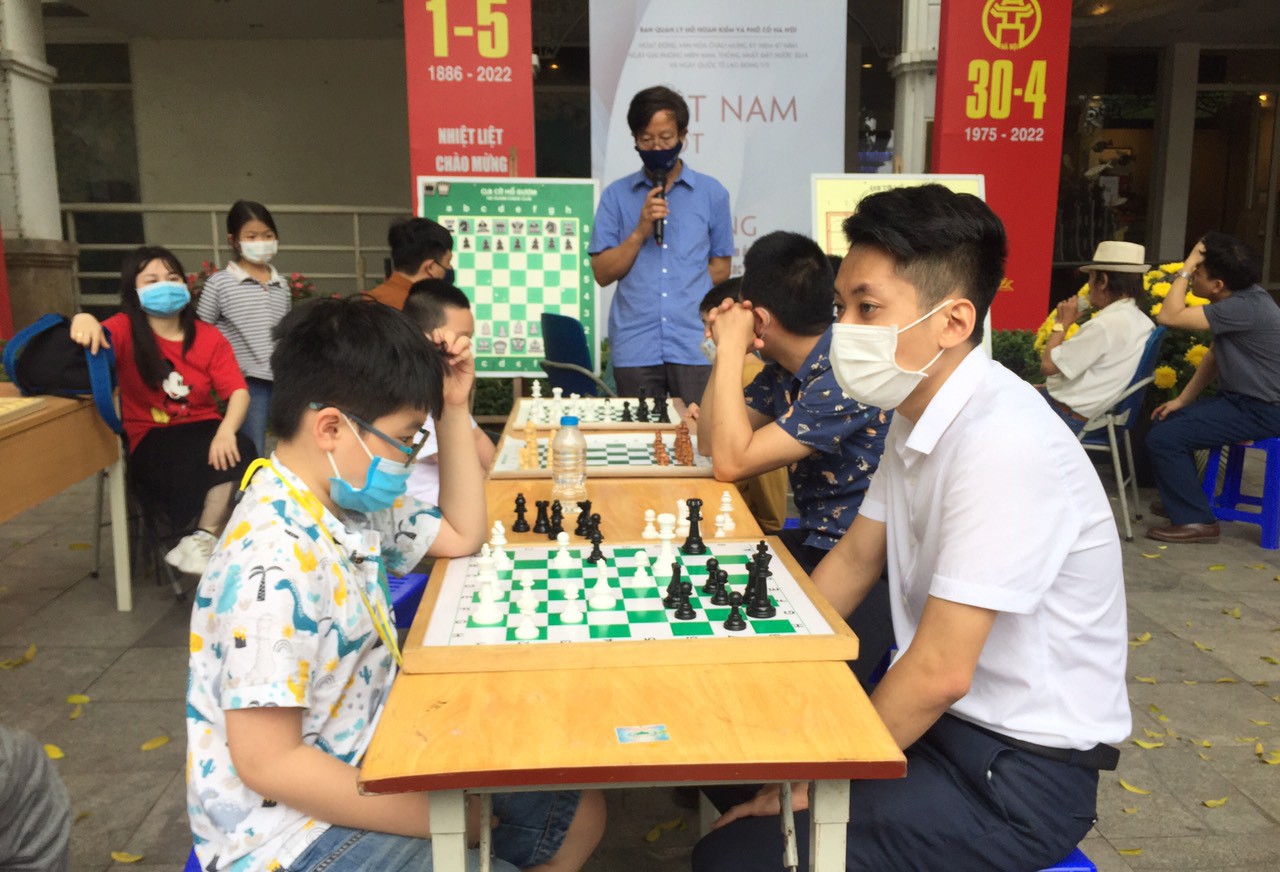 nguoi-choi-co-1651022335.jpg