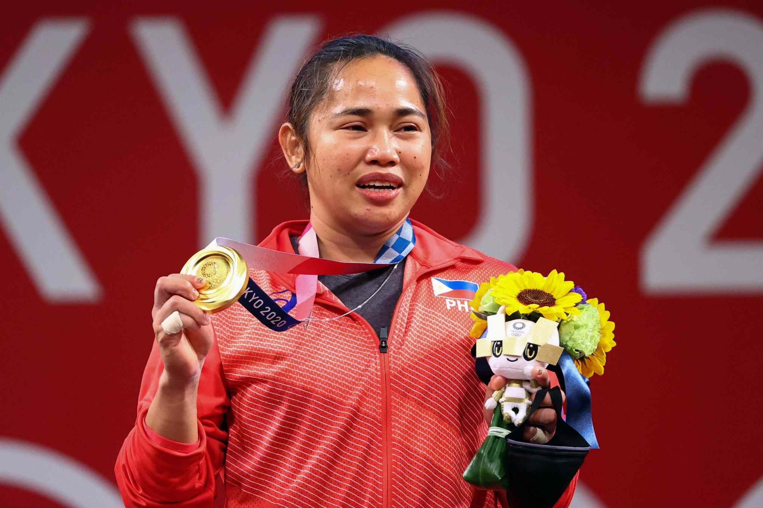 olympic-gold-medalist-hidilyn-diaz-headlines-2021-philippine-sports-journalists-1651743825.jpg