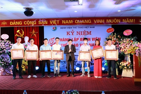 tang-bk-1652226299.jpg