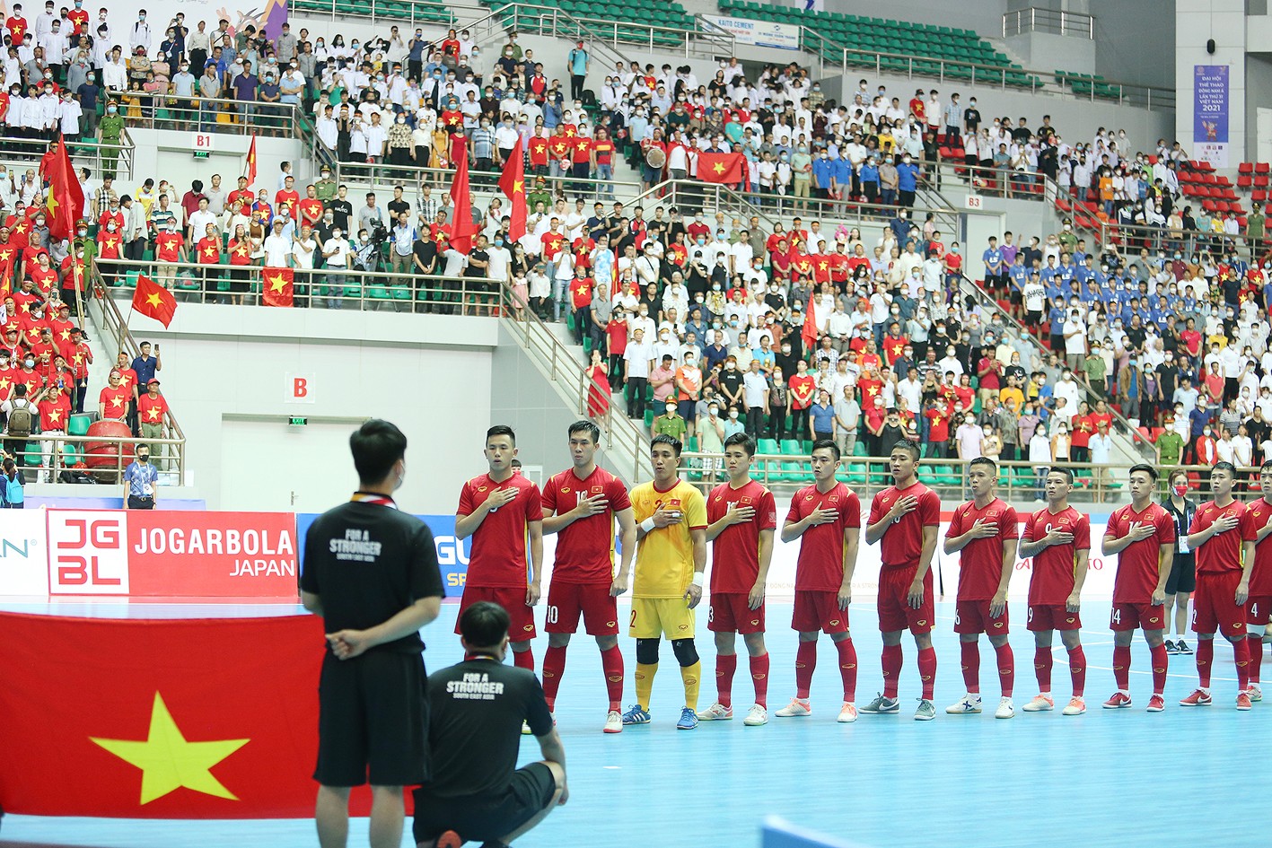 futsal-nam-vn-1652420696.jpg