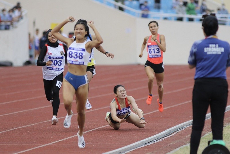 1-dinh-thi-bich-te-nga-1652705482.jpg