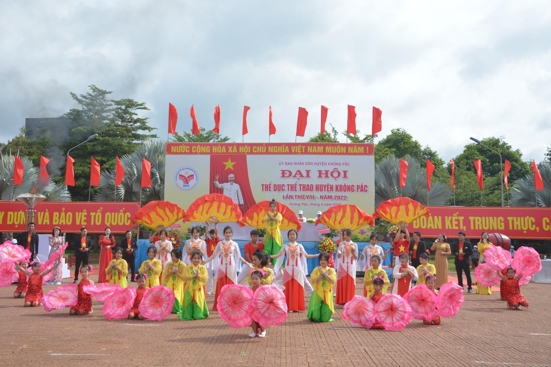 kr-1654762867.jpg