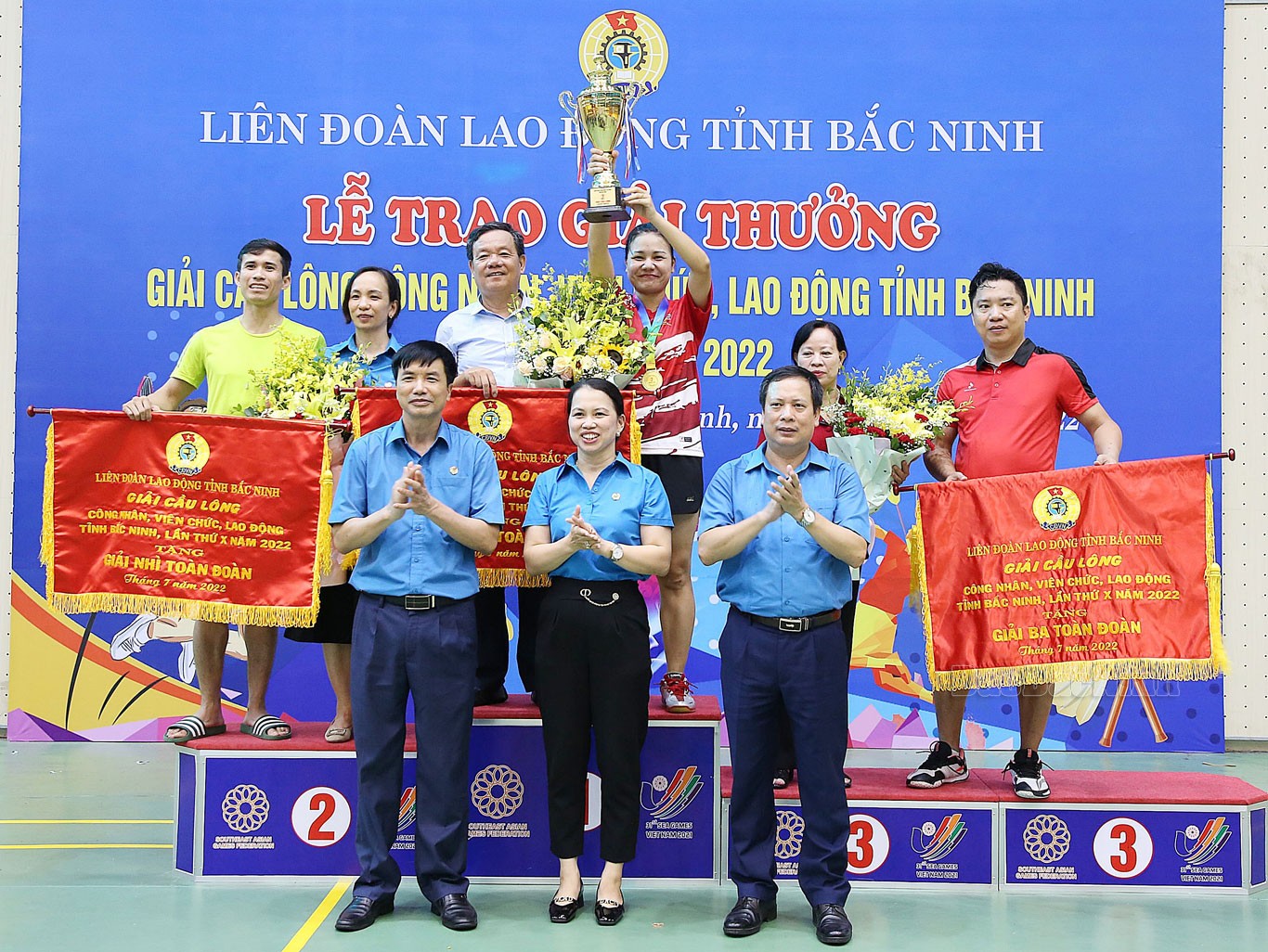 bn-1658545241.jpg