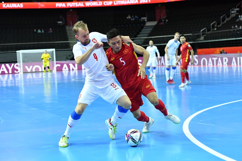 doi-tuyen-futsal-viet-nam-tung-thu-hoa-1-1-voi-sec-tai-futsal-world-cup-2021-1662876539.jpg