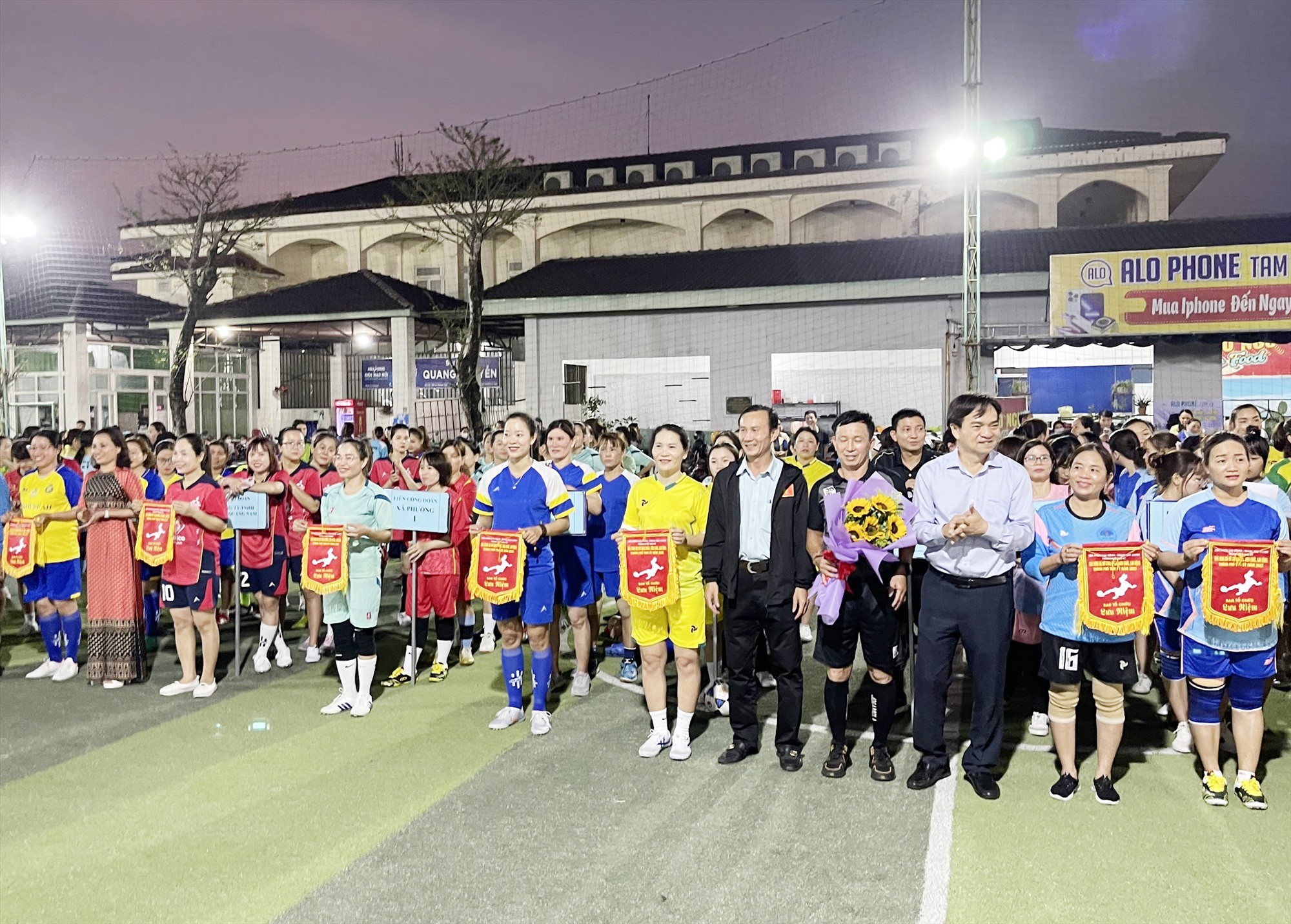 tang-co-luu-niem-1677988333.jpg