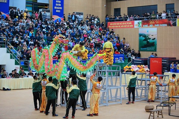 lan-1680229507.jpg