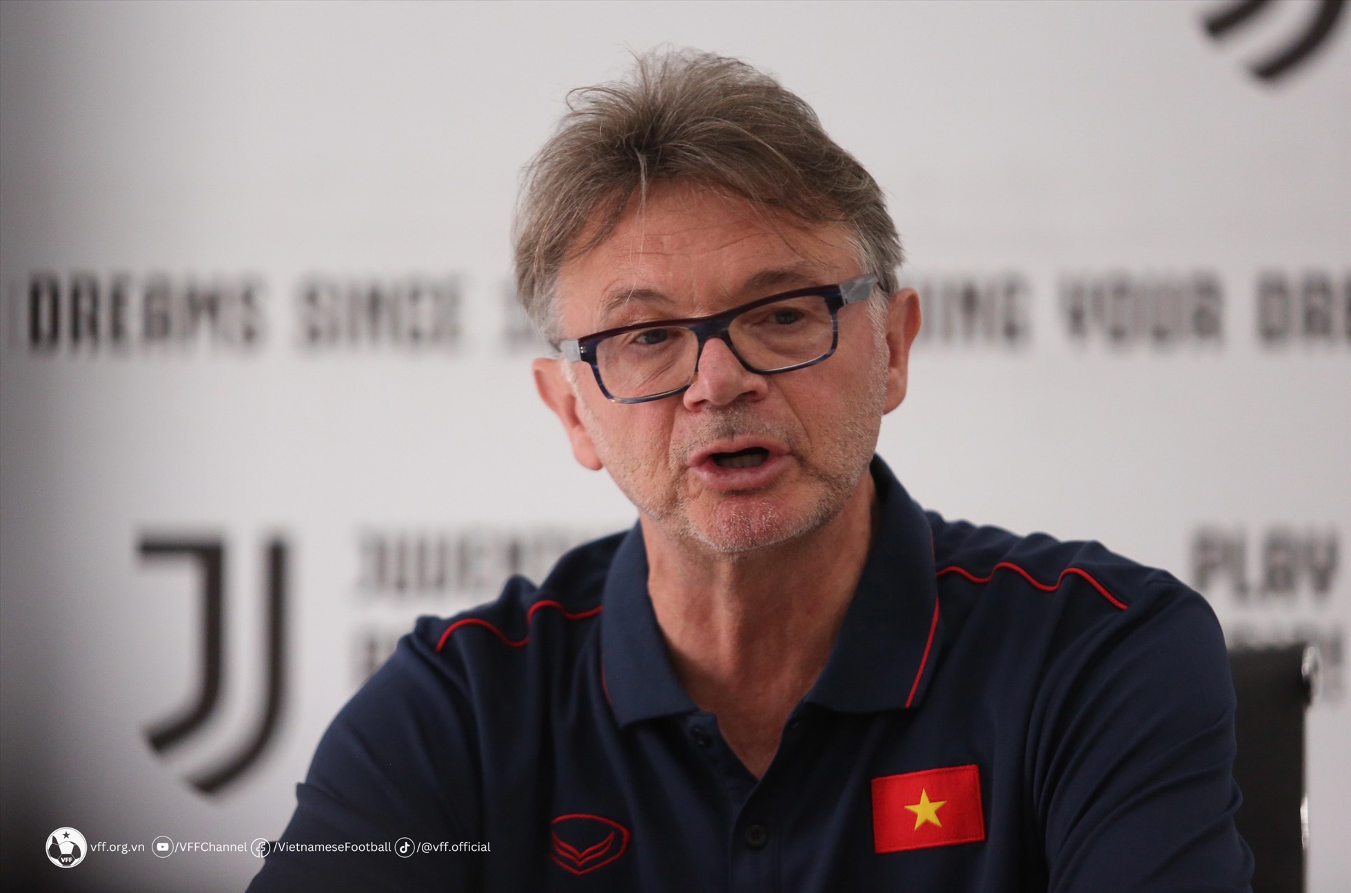 philippe-troussier-1682036407.jpeg