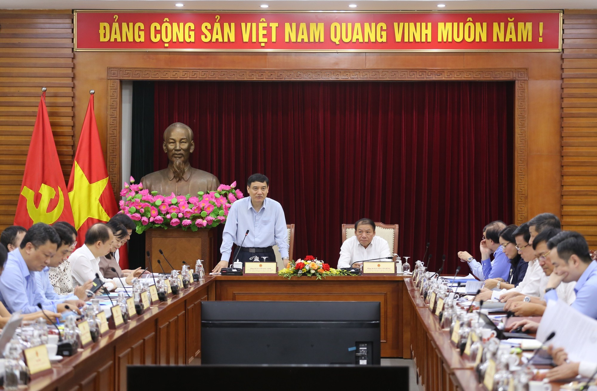 chu-nhiem-vinh-1697010169.jpg