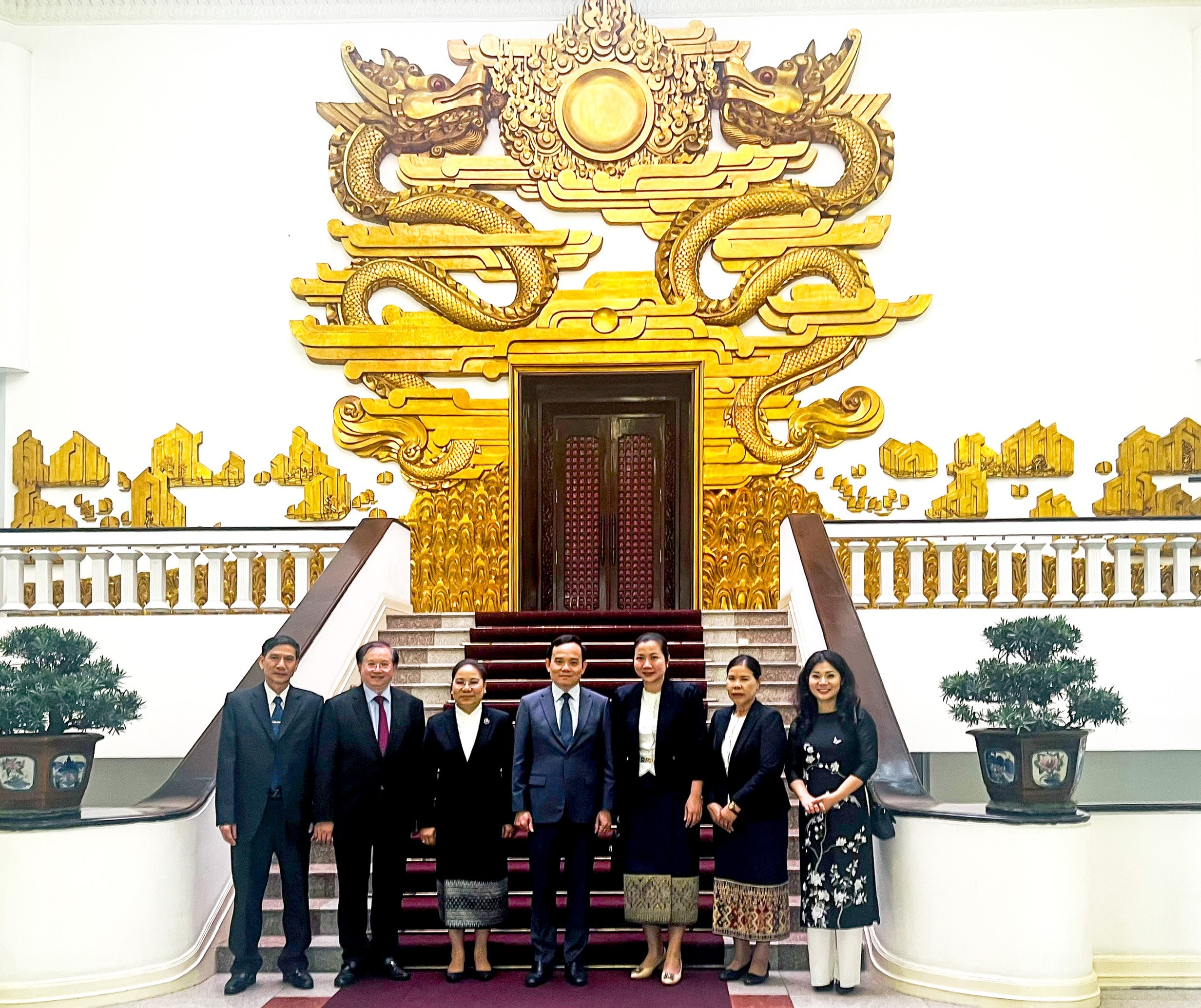 pho-thu-tuong-1702606703.jpg