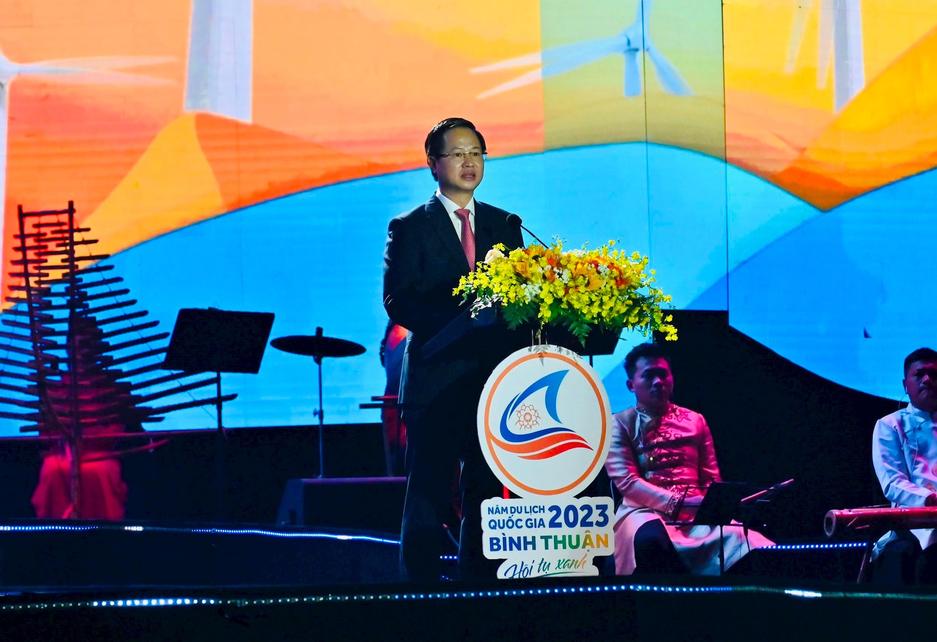 chu-tich-binh-thuan-doan-anh-dung-1703738520.jpg