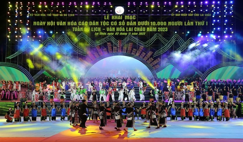 van-hoa-dan-toc-1704268057.jpg