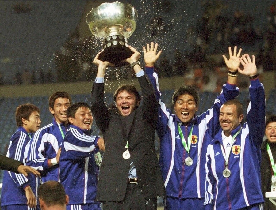 troussier-vo-dich-asian-cup-1704707982.jpg