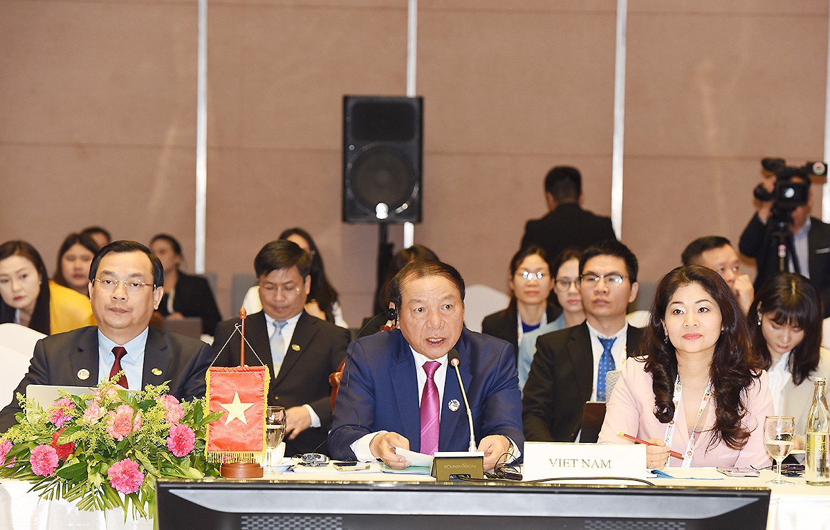 bo-truong-phat-bieu-tai-hoi-nghi-du-lich-1706238960.jpg