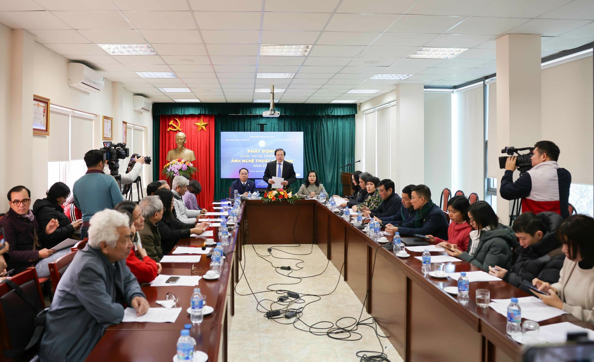 quang-canh-le-phat-dong-1709199171.jpg