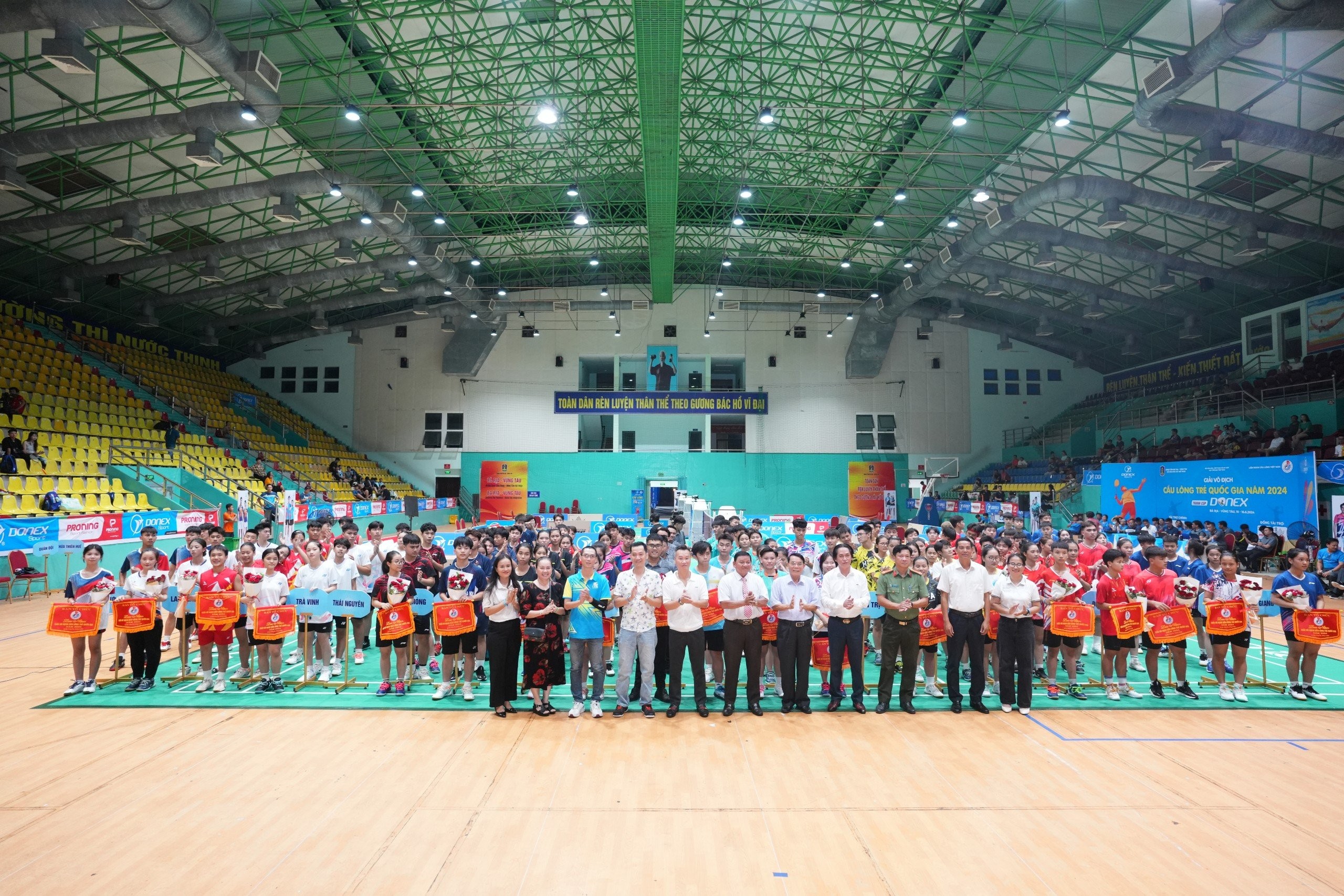 cau-long-1-1718121677.jpg