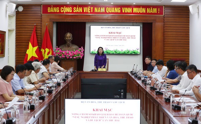 quang-canh-buoi-lam-viec-1721031657.jpg