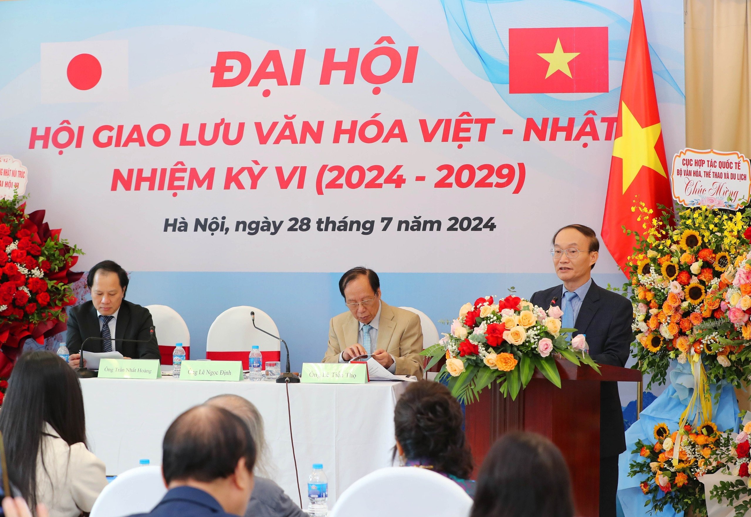 anh-dinh-phat-bieu-1722225041.jpg