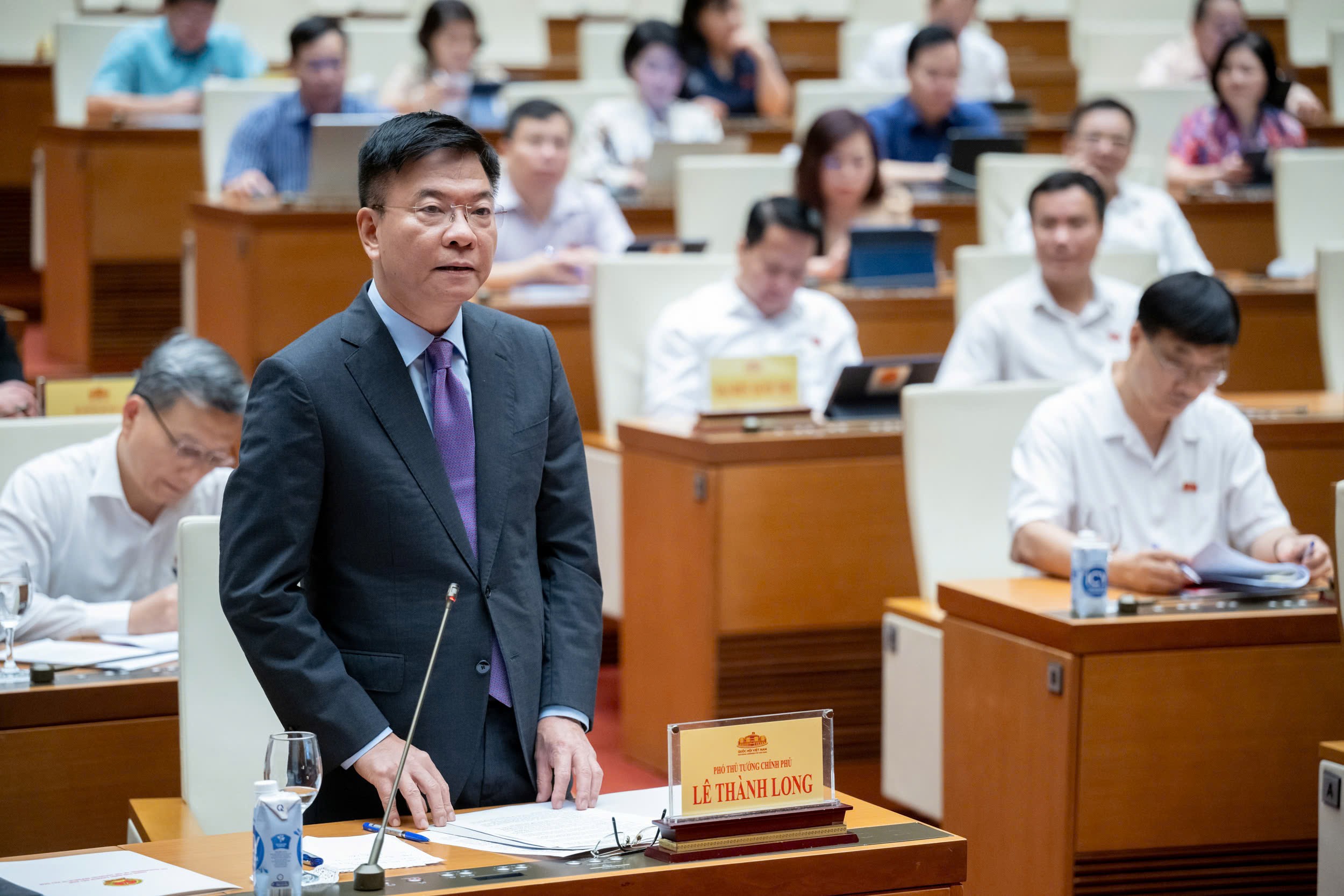 pho-thu-tuong-le-thanh-long-1724322477.jpg