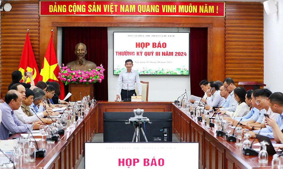 toan-canh-hop-bao-1728013285.jpg