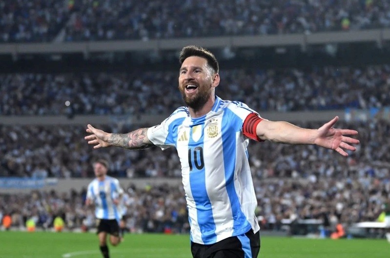 messi-1729047159.jpg