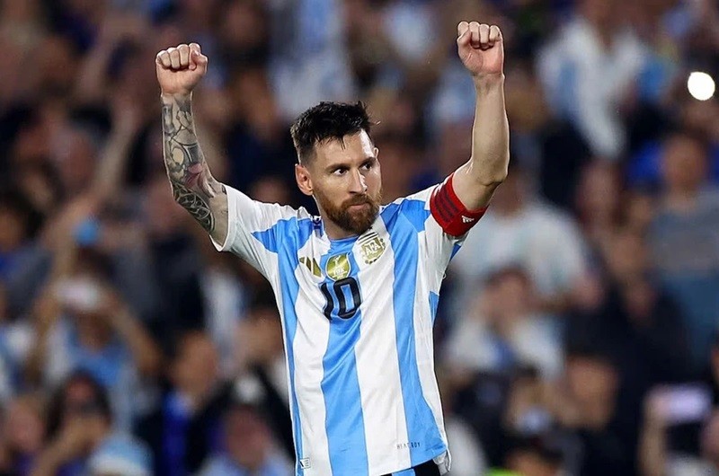 messi-1729215545.jpg