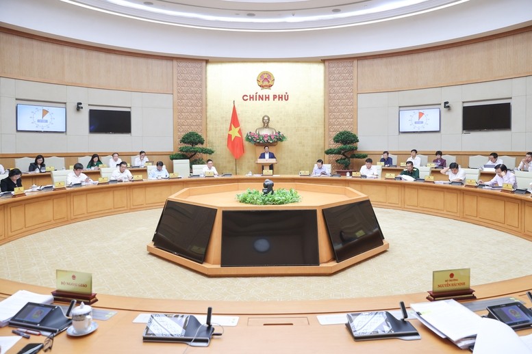phien-hop-thuong-ky-thang-10-1731308884.jpg
