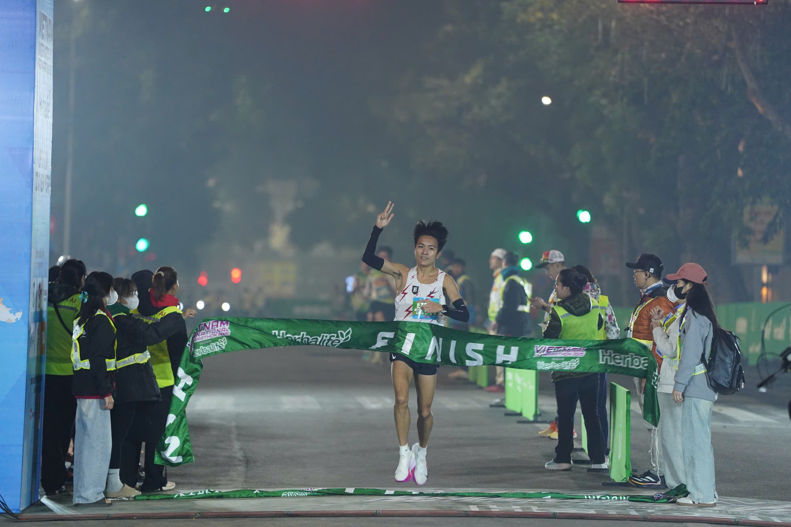 luong-duc-phuoc-10km-nam-nang-cao-1735720591.jpg