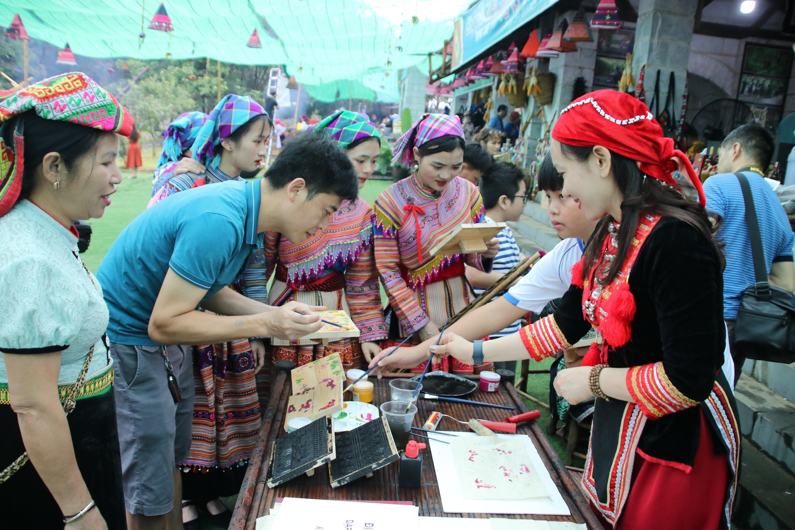 phien-cho-vung-cao-1745308251.jpg