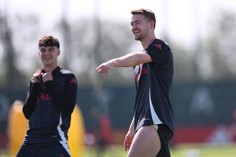 man-united-1-1746069958.jpg