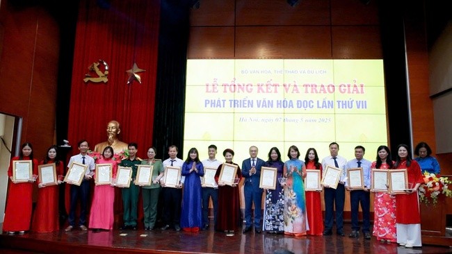 trao-thuong-ca-nhan-1746678045.jpg