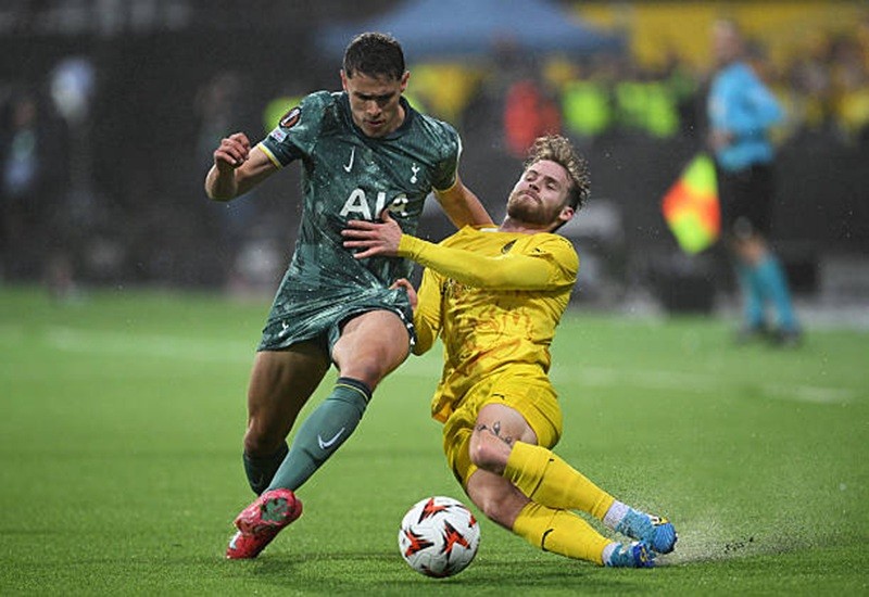 tottenham-1746753359.jpg