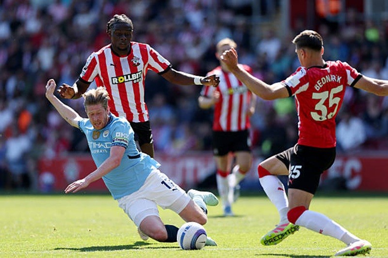 man-city-1-1746947974.jpg