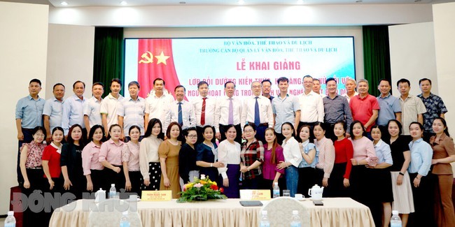 khai-giang-lop-boi-duong-1747801010.jpg