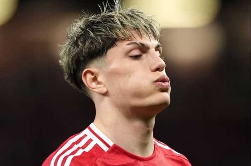 man-united-1748309824.jpg