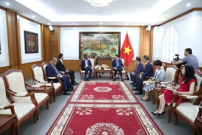 quang-canh-buoi-tiep-1748505802.jpg
