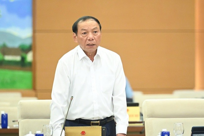 bo-truong-hung-phat-bieu-tai-phien-hop-1749025858.jpg
