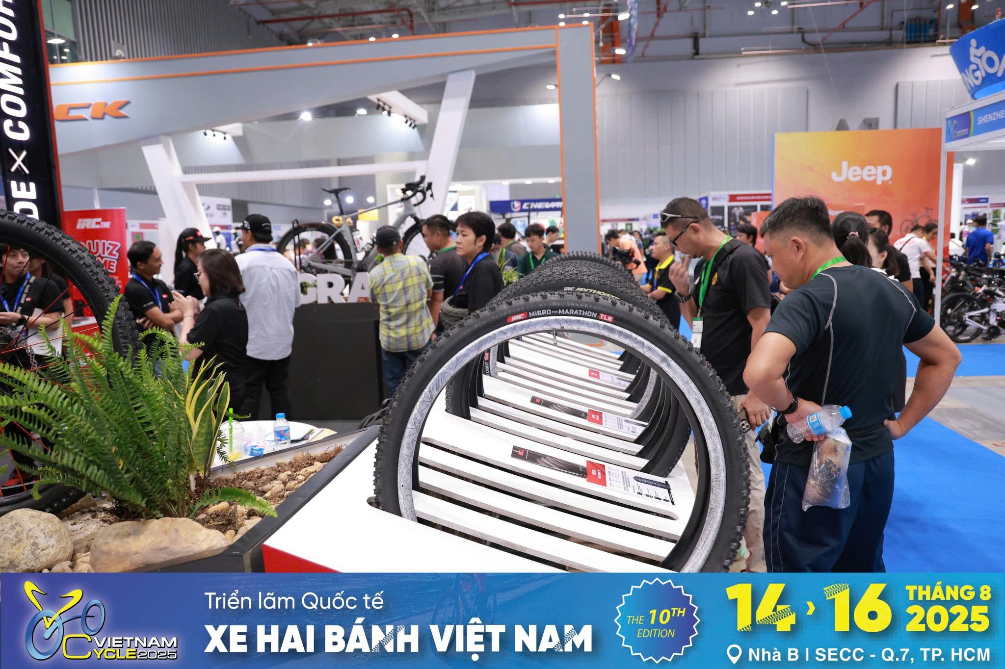 trien-lam-1750121200.jpg