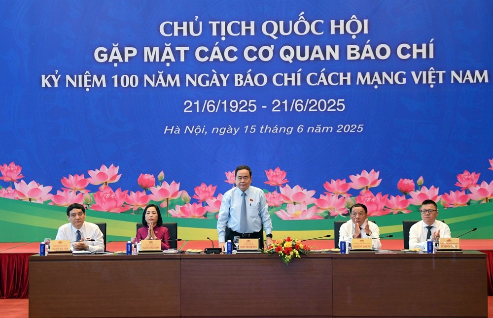 bo-truong-gap-mat-1750408363.jpg