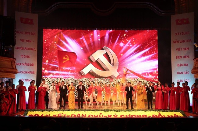 van-nghe-chao-mung-1750925566.jpg