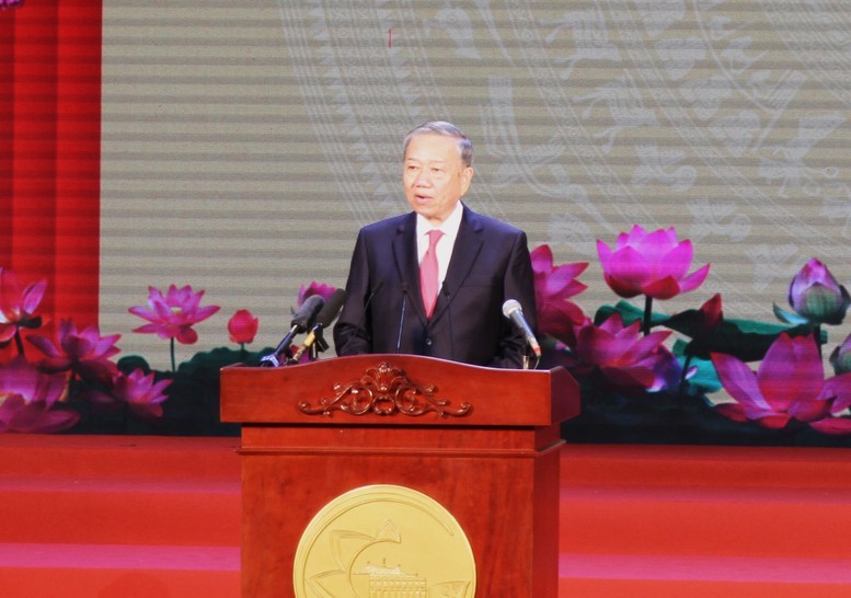 tong-bi-thu-sang-nay-1751260531.jpg