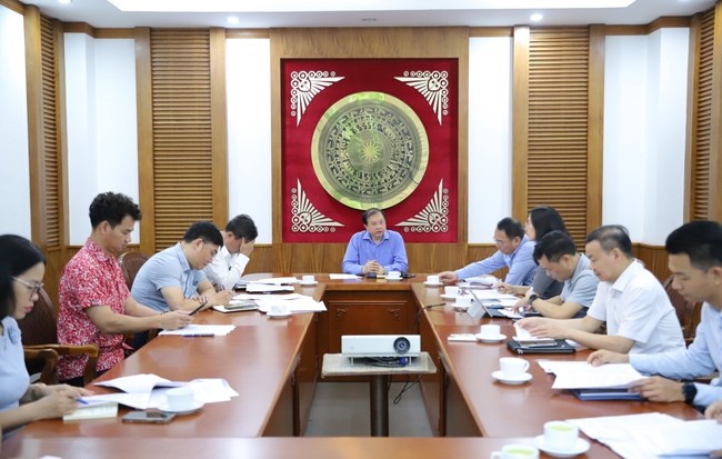 quang-canh-buoi-lam-viec-1751348630.jpeg