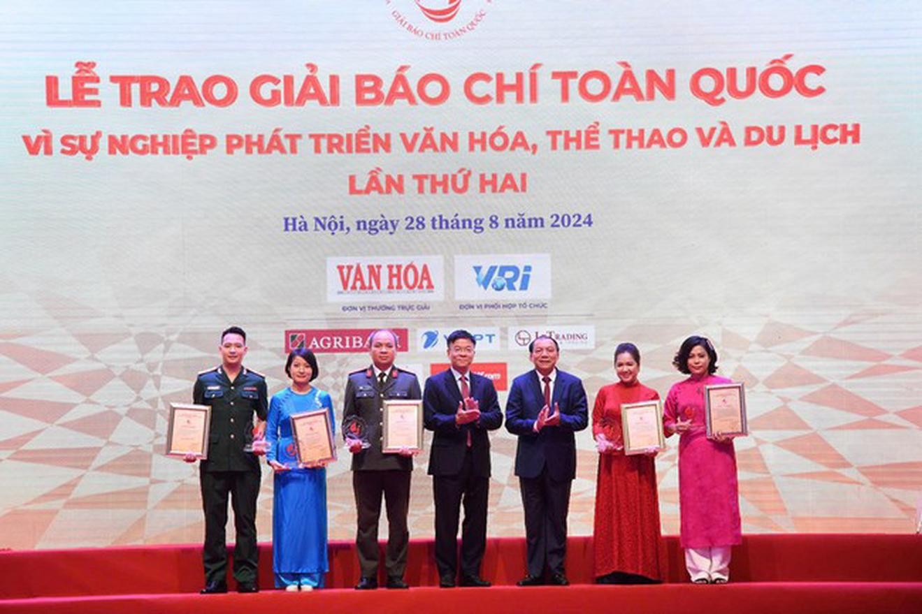 le-trao-giai-bao-chi-2024-1751621543.jpg