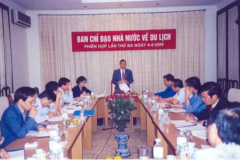 pho-thu-tuong-nguyen-manh-cam-1752033943.jpg