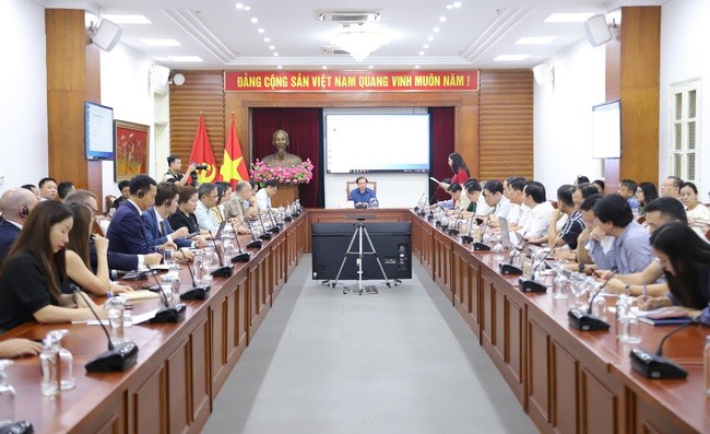 quang-canh-cuoc-hop-1752566867.jpg